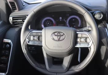 TOYOTA LAND CRUISER VXR HYBRID 2025 MODEL YEAR FULL OPTION WHITE COLOR