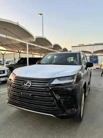 LEXUS LX600 VIP 2025 MODEL YEAR 3.5L FULL OPTION BLACK COLOR EXTERIOR