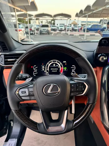 LEXUS LX600 VIP 2025 MODEL YEAR 3.5L FULL OPTION BLACK COLOR EXTERIOR