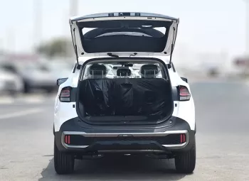 KIA SPORTAGE 1.5L 2025 MODEL YEAR CHINESE SPECS FULL OPTION WHITE COLOR