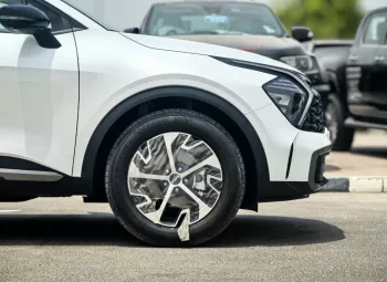 KIA SPORTAGE 1.5L 2025 MODEL YEAR CHINESE SPECS FULL OPTION WHITE COLOR