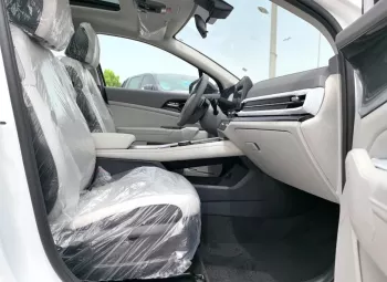 KIA SPORTAGE 1.5L 2025 MODEL YEAR CHINESE SPECS FULL OPTION WHITE COLOR