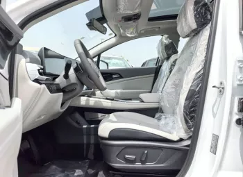 KIA SPORTAGE 1.5L 2025 MODEL YEAR CHINESE SPECS FULL OPTION WHITE COLOR