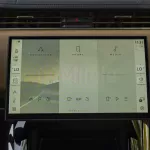 LAND ROVER RANGE ROVER SPORT P400 DYNAMIC HSE 2025 MODEL YEAR BLACK COLOR - Thumbnail 8