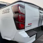 Isuzu D-Max GT 3.0L Crew Cab 4WD 2025 Model Year White Color - Thumbnail 8