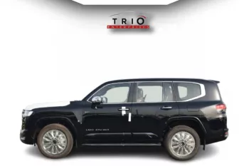 TOYOTA LAND CRUISER VXR 3.5L HYBRID 2026 MODEL YEAR BLACK COLOR