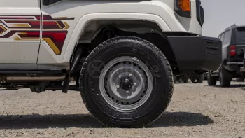 TOYOTA LAND CRUISER LC 79 SC 4.2L 2025 MODEL YEAR WHITE COLOR