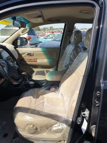 TOYOTA FORTUNER 4X4 PETROL 2015 MODEL YEAR BLACK COLOR EXTERIOR
