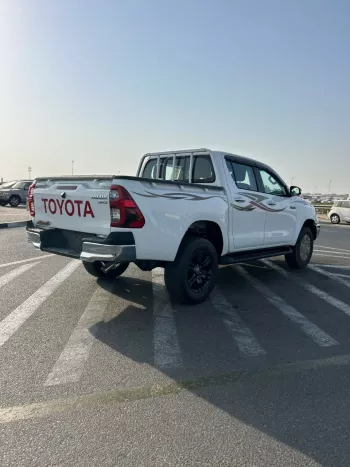 Toyota Hilux SR.5 2.7L Petrol 2025 Model Year White Color Exterior 