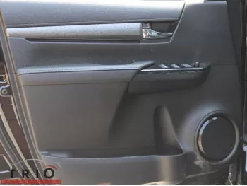 TOYOTA HILUX ADVENTURE 4.0L PETROL 2026 MODEL YEAR BLACK COLOR ( OMAN SPEC )