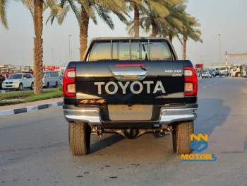 Toyota Hilux 4.0L SR5 4x4 V6 2023 - For Export