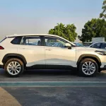 Toyota Corolla Cross Elite 2.0L Hybrid 2025 Model Year White Color Exterior - Thumbnail 3