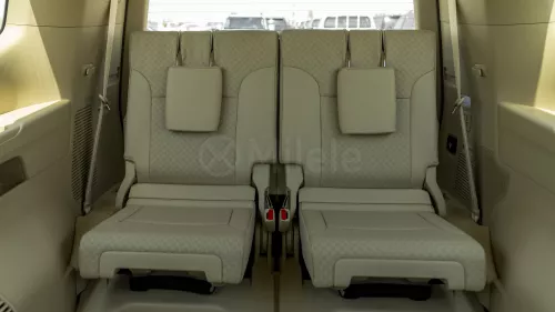 TOYOTA LAND CRUISER 300 VXR 3.3L 2025 MODEL YEAR WHITE COLOR