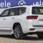 TOYOTA LAND CRUISER 300 VXR 3.3L 2025 MODEL YEAR WHITE COLOR - Thumbnail 17
