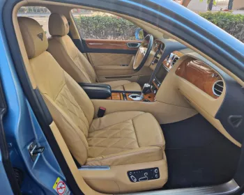 Bentley Continental Flying Spur 2012- GCC FULL OPTION - EXCELLENT CONDITION -VAT INCLUSIVE