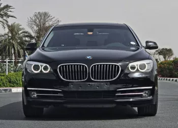 BMW 740 Li-3.0L-6 Cylinder-GCC-Full Option-Bank Finance Facility - Warranty