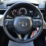 TOYOTA COROLLA XLI 2025 MODEL YEAR 1.6L WHITE EXTERIOR COLOR - Thumbnail 8
