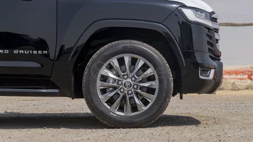  TOYOTA LAND CRUISER 300 VXR 3.5L 2025 MODEL YEAR BLACK COLOR EXTERIOR