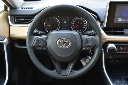 TOYOTA RAV4 LE 2025 MODEL YEAR 2.0L PETROL AWD WHITE COLOR EXTERIOR