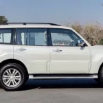 Mitsubishi Pajero GLS Highline Top V6-3.8L-Full Option-Perfect Condition-Bank Finance - Thumbnail 4