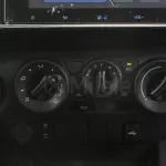 TOYOTA HILUX DC 2.4L 2025 MODEL YEAR SILVER COLOR EXTERIOR - Thumbnail 9