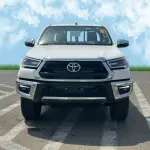 TOYOTA HILUX 2.7L GCC SPECS 2025 MODEL YEAR WHITE COLOR EXTERIOR - Thumbnail 2