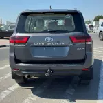 TOYOTA LAND CRUISER 4.0L GCC SPECS 2025 MODEL YEAR GRAY COLOR - Thumbnail 5