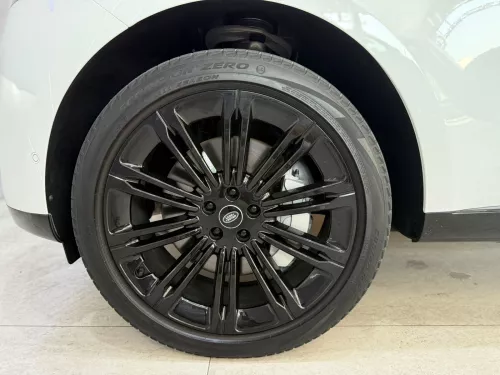 Range Rover Vogue SE P530 Petrol 2025 Model Year White Color