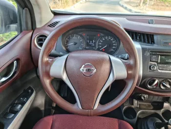 Nissan Navara SE 4 x 4 - 2.5L-V4-2016 Manual Transmission