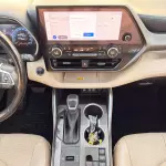 Toyota Highlander XLE Hybrid 2.5L 2023 Model Year Black Color Exterior  - Thumbnail 8