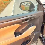 Toyota Highlander XLE Hybrid 2.5L 2023 Model Year Black Color Exterior  - Thumbnail 14