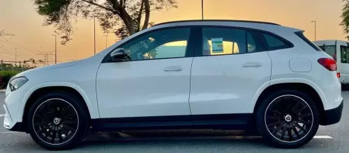Mercedes-Benz GLA 200 Premium 1.4L AMG 2025 Model Year White Color Exterior 