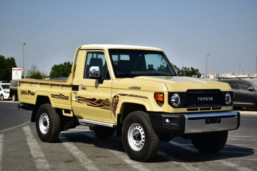 TOYOTA LAND CRUISER LC 79 SINGLE CAB DX 2025 MODEL YEAR 2.8L DIESEL AUTOMATIC BEIGE COLOR