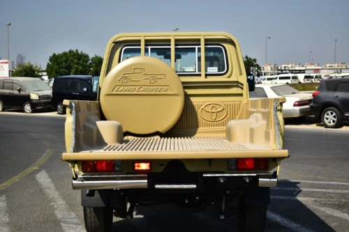 TOYOTA LAND CRUISER LC 79 SINGLE CAB DX 2025 MODEL YEAR 2.8L DIESEL AUTOMATIC BEIGE COLOR