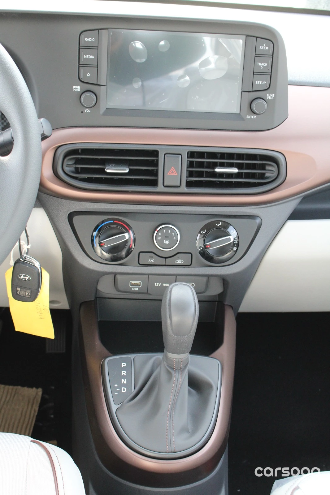 HYUNDAI GRAND I10 GL 1.2L PETROL 2024 MODEL YEAR SILVER COLOR For Export in Dubai - Photo 10