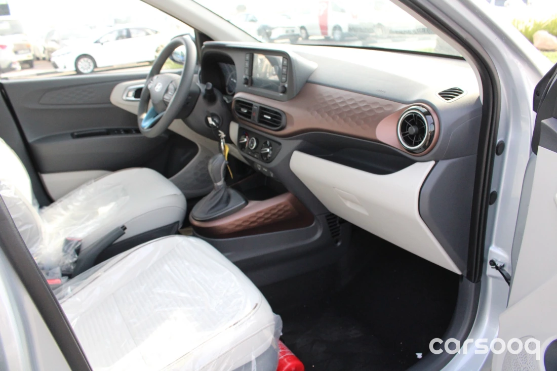 HYUNDAI GRAND I10 GL 1.2L PETROL 2024 MODEL YEAR SILVER COLOR For Export in Dubai - Photo 18