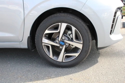 HYUNDAI GRAND I10 GL 1.2L PETROL 2024 MODEL YEAR SILVER COLOR