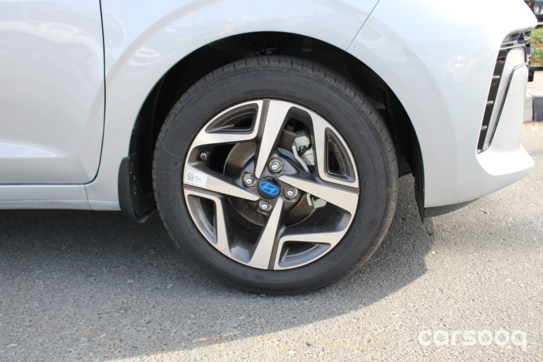 HYUNDAI GRAND I10 GL 1.2L PETROL 2024 MODEL YEAR SILVER COLOR For Export in Dubai - Photo 19