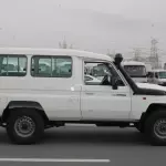 TOYOTA LANDCRUISER 78 2023 MODEL YEAR 4.5L V8 DIESEL 9 SEATER TROOP - ONLY CONGO - Thumbnail 2