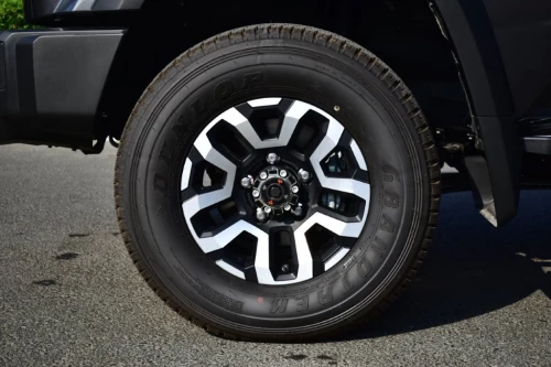 TOYOTA LAND CRUISER 71 HARDTOP (LC71) 2025 MODEL YEAR SHORT WHEEL BASE S-DLX DIESEL A/T BLACK COLOR