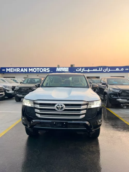 Toyota Land Cruiser VXR 3.5L Petrol 2025 Model Year Black Color Exterior 
