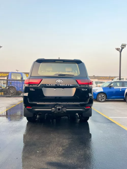 Toyota Land Cruiser VXR 3.5L Petrol 2025 Model Year Black Color Exterior 