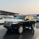 Toyota Land Cruiser VXR 3.5L Petrol 2025 Model Year Black Color Exterior  - Thumbnail 4