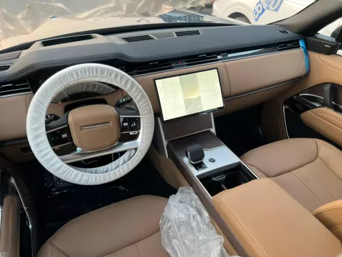 Land Rover Range Rover SE 3.0L Petrol 2025 Model Year Grey Color Exterior