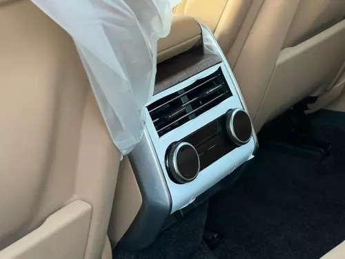 Land Rover Range Rover SE 3.0L Petrol 2025 Model Year Grey Color Exterior