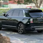 Rolls-Royce Cullinan 6.7L Petrol V12 2021 Model Year Green Color Exterior  - Thumbnail 7