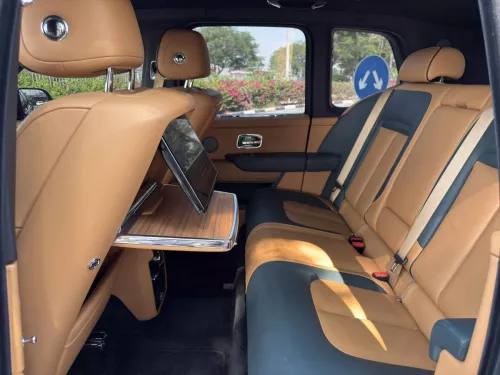 Rolls-Royce Cullinan 6.7L Petrol V12 2021 Model Year Green Color Exterior 