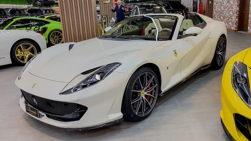 2022 Ferrari 812 GTS Bianco Italya Exterior