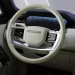 Range Rover Vogue 2023 Model Year V8 White Color with Warranty - Thumbnail 18
