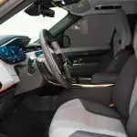 Range Rover SV 2024 Model Year, Edition One, 4.4L Petrol, Beige Color Exterior - Thumbnail 9